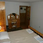 каневи Homestay