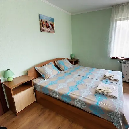 каневи Homestay Momchilovtsi (Smolyan)