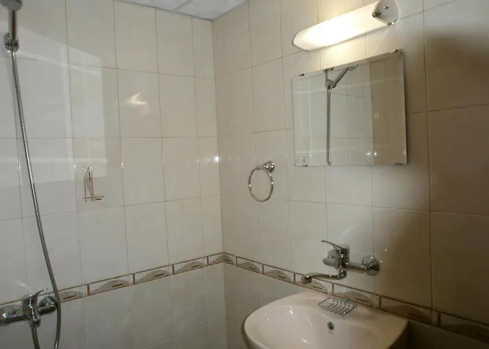 каневи Homestay