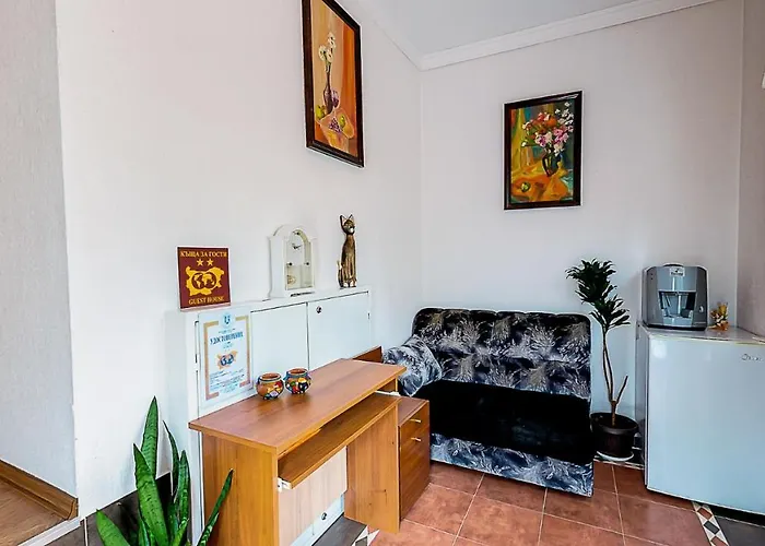 каневи Homestay *