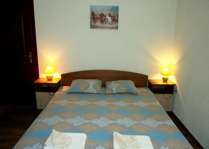 каневи Homestay