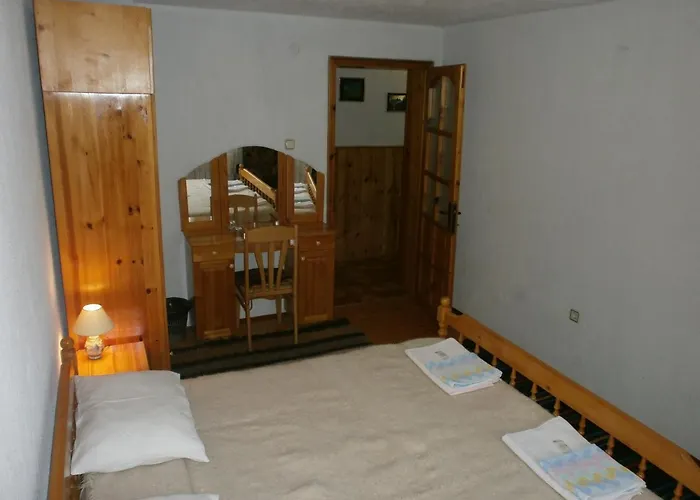 каневи Homestay