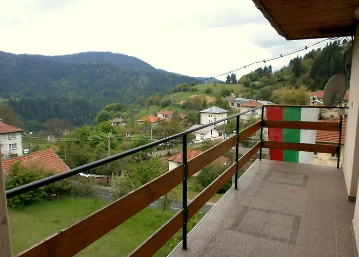 منزل للإقامة каневи Momchilovtsi (Smolyan)