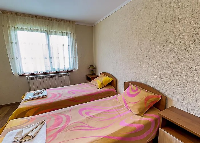 каневи Homestay